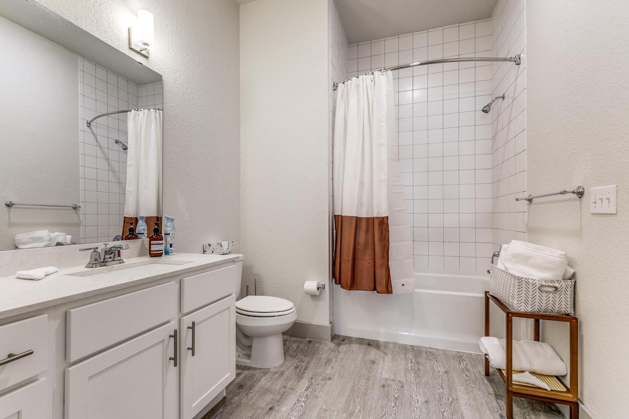 Lush Downtown Condo On Riverwalk W King Ste, Free Parking, Pet Friendly, Centrally Located On Riverwalk Σαν Αντόνιο Εξωτερικό φωτογραφία