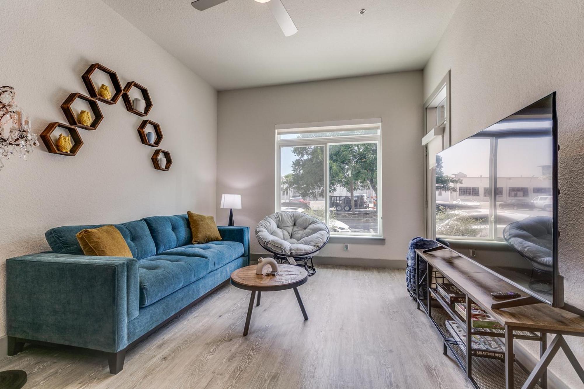 Lush Downtown Condo On Riverwalk W King Ste, Free Parking, Pet Friendly, Centrally Located On Riverwalk Σαν Αντόνιο Εξωτερικό φωτογραφία