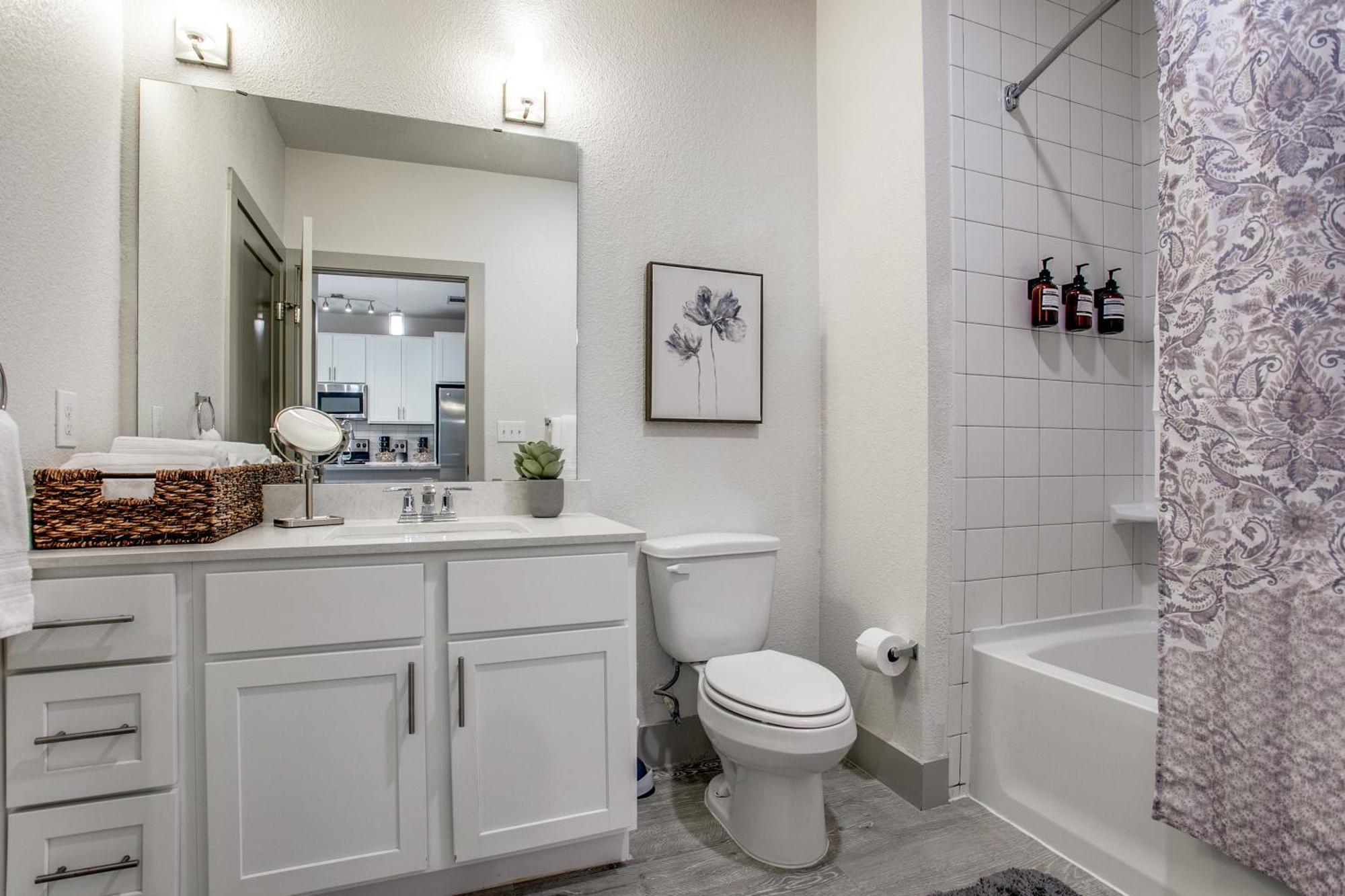 Lush Downtown Condo On Riverwalk W King Ste, Free Parking, Pet Friendly, Centrally Located On Riverwalk Σαν Αντόνιο Εξωτερικό φωτογραφία